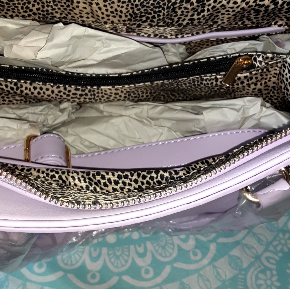 Purse - Picture 2 of 4
